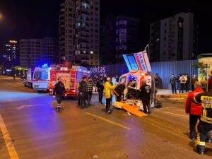 Mersin 34. Caddede Feci Kaza: 2’si ağır 7 yaralı