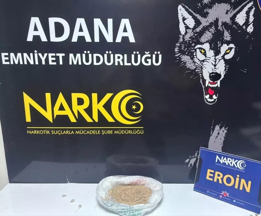 Adana’da Dedektör Köpek Buldu: 814 Gram Eroinle Yakalandı